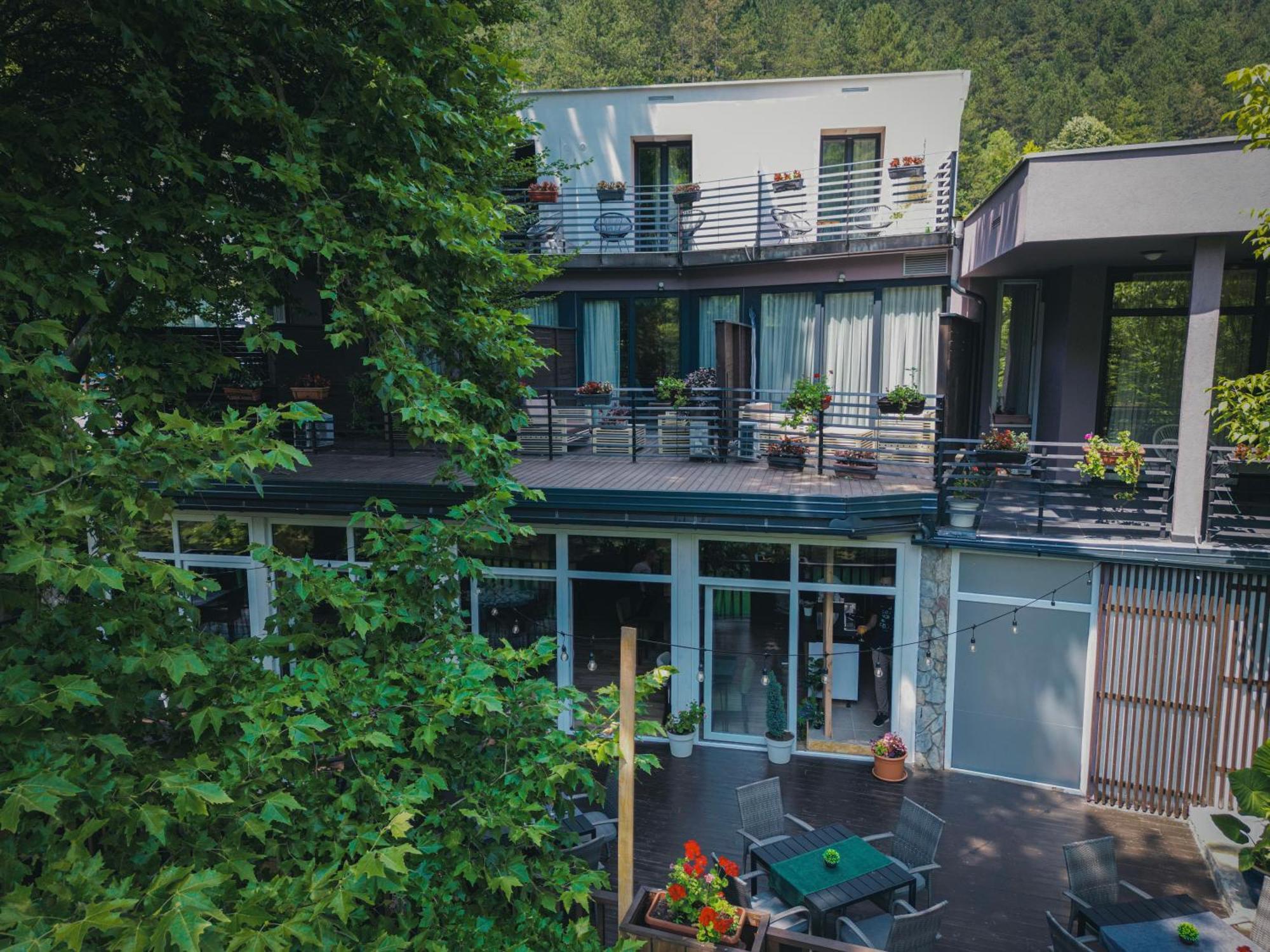 Hotel Tazz - River Front Oasis Collection Bihac Ngoại thất bức ảnh