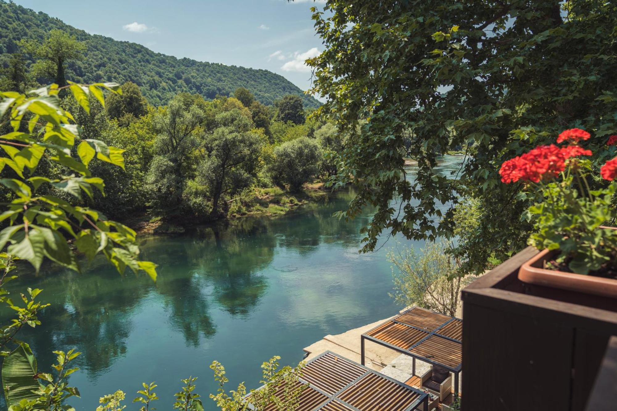 Hotel Tazz - River Front Oasis Collection Bihac Ngoại thất bức ảnh