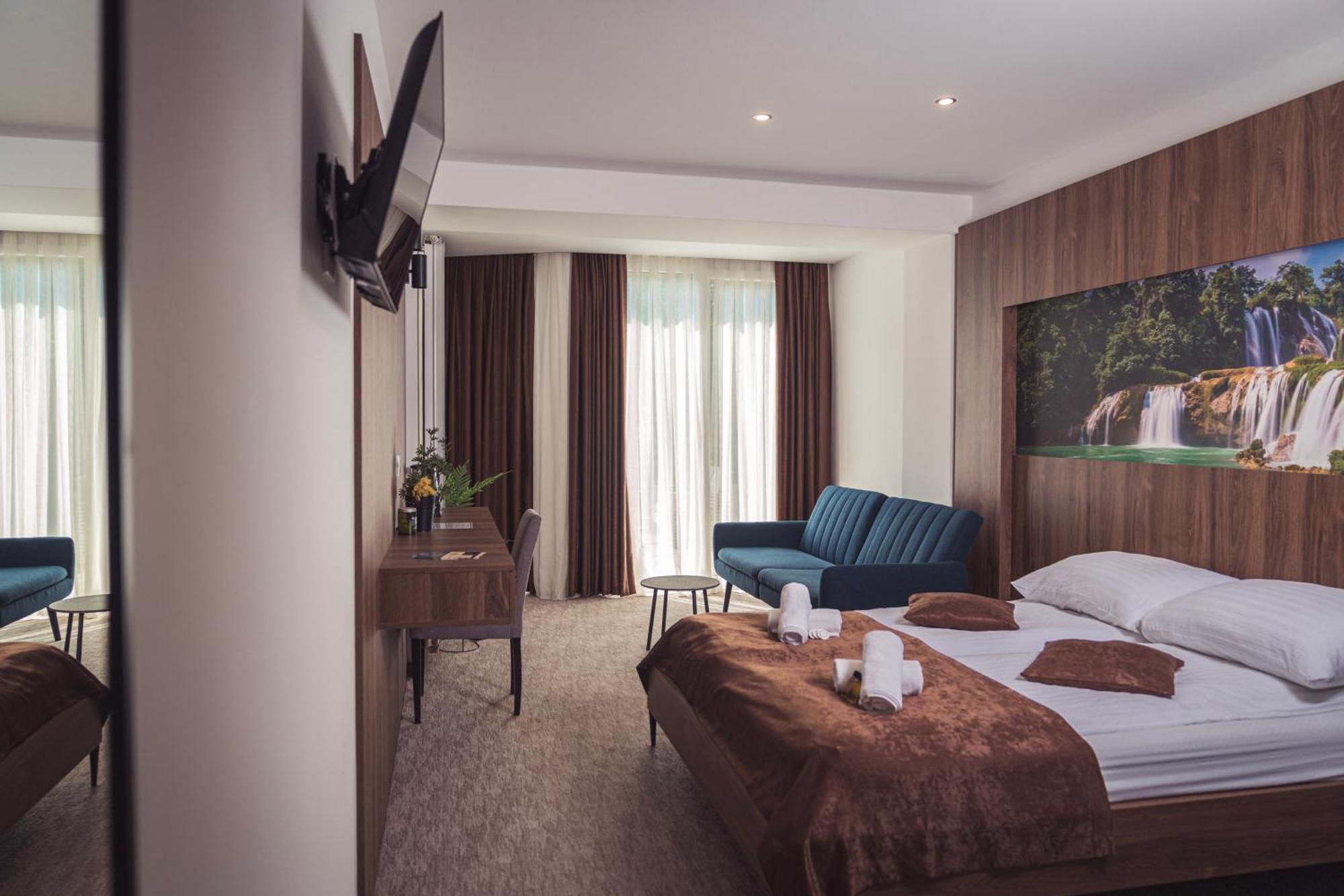 Hotel Tazz - River Front Oasis Collection Bihac Ngoại thất bức ảnh