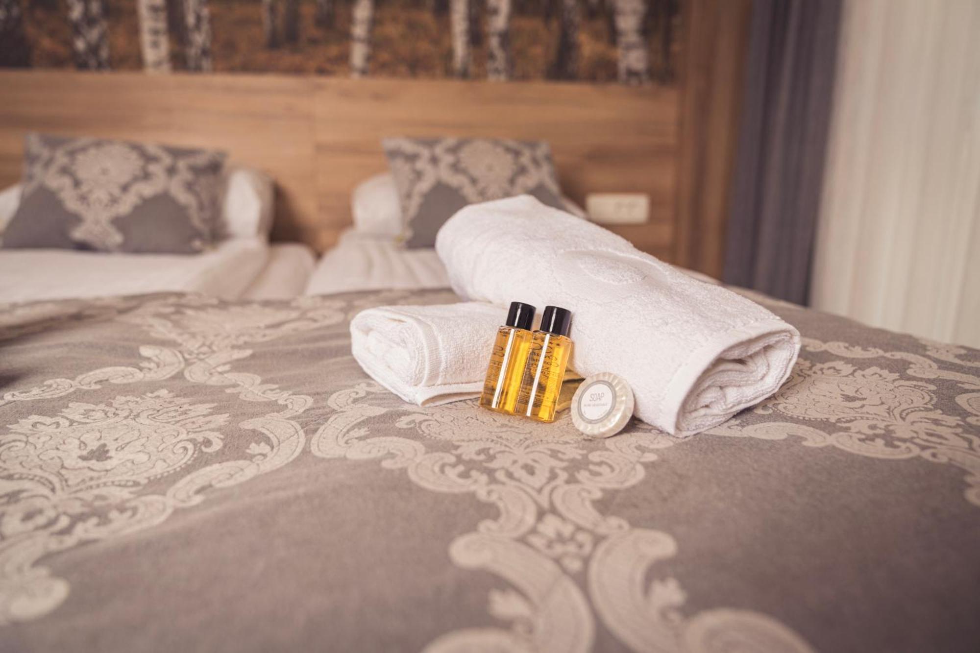 Hotel Tazz - River Front Oasis Collection Bihac Ngoại thất bức ảnh