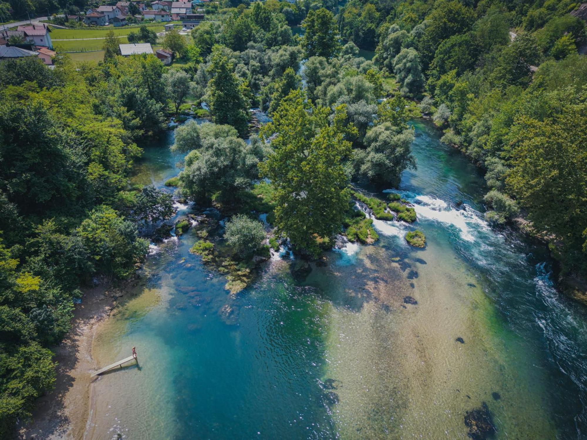 Hotel Tazz - River Front Oasis Collection Bihac Ngoại thất bức ảnh