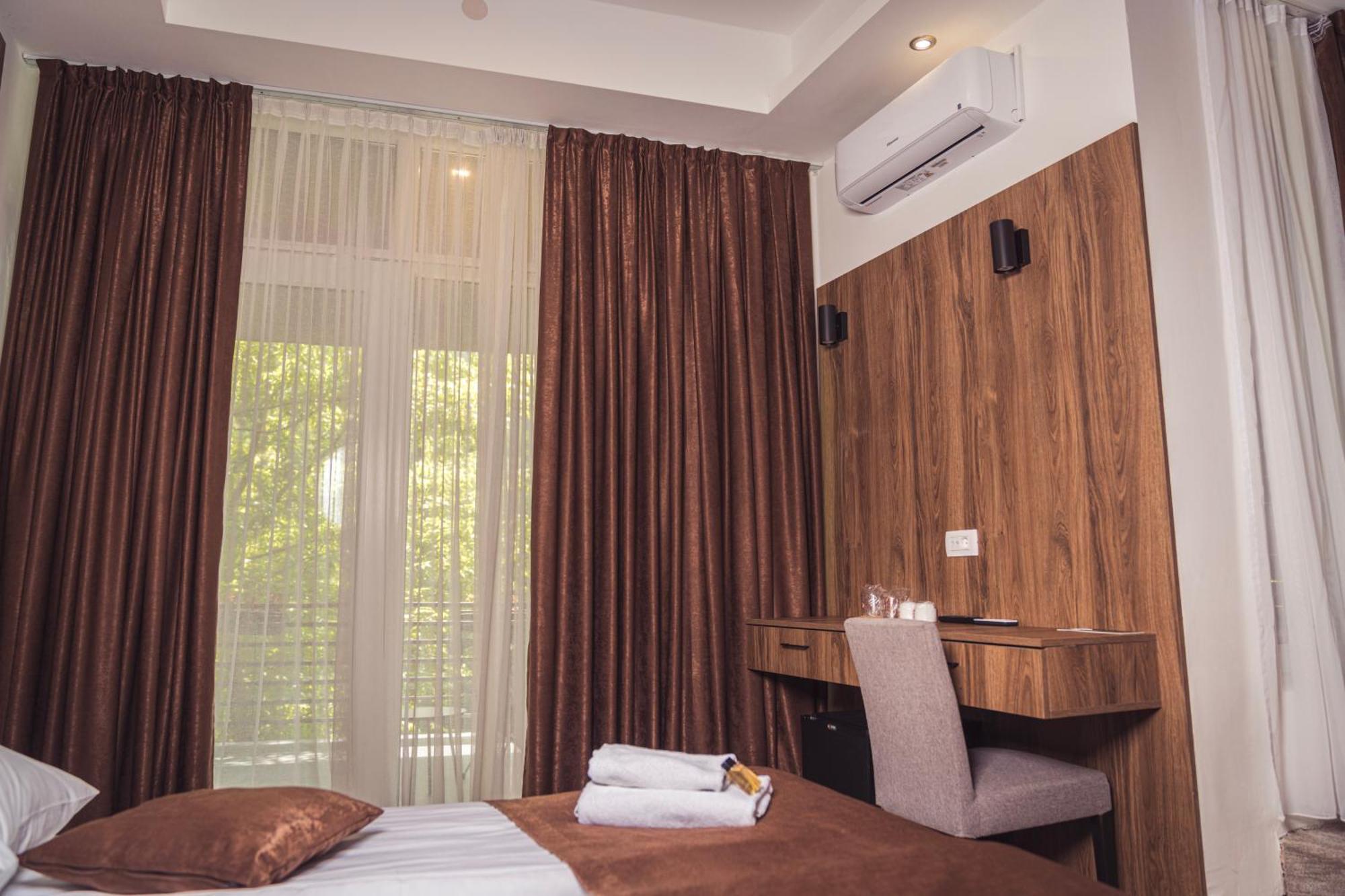 Hotel Tazz - River Front Oasis Collection Bihac Ngoại thất bức ảnh